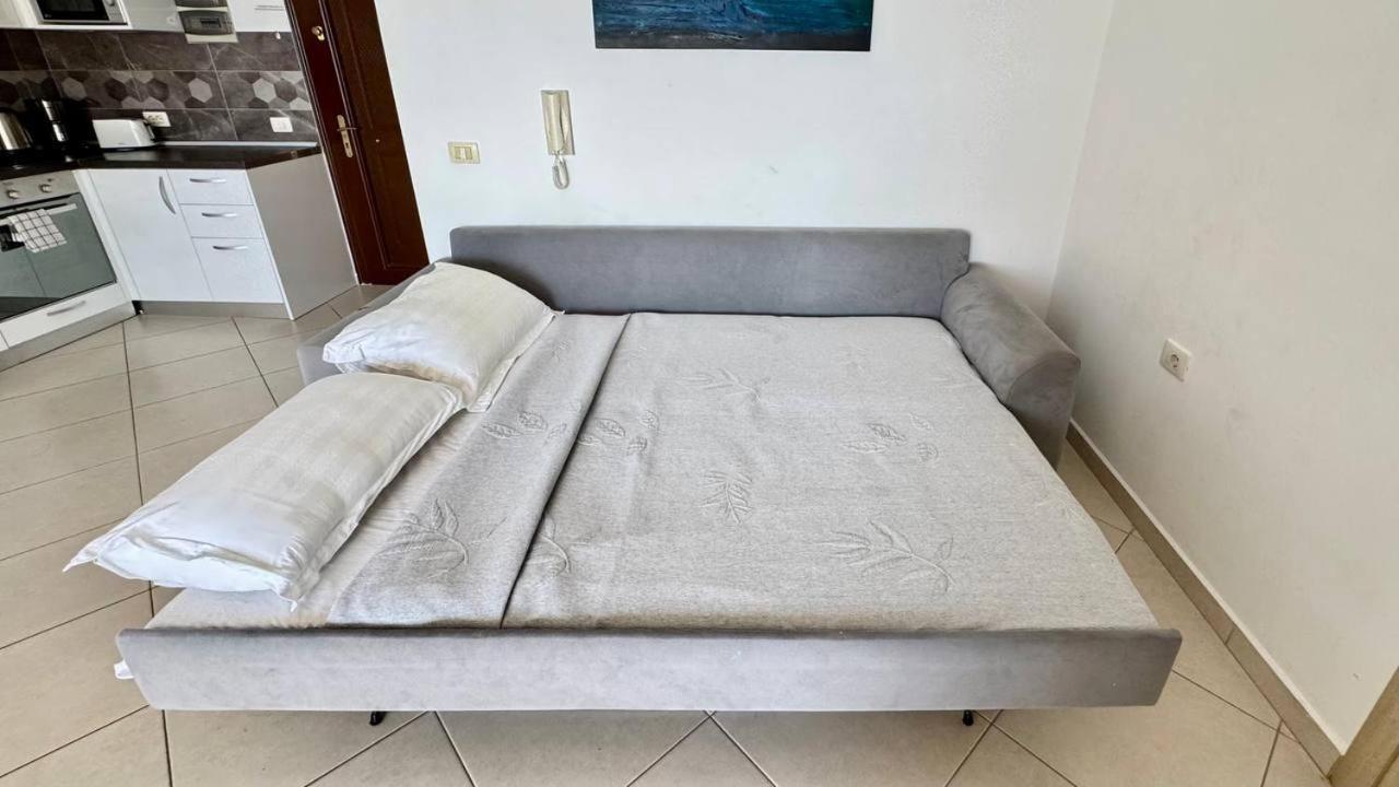 Del Mar Sea View Apartment Sarande Ngoại thất bức ảnh